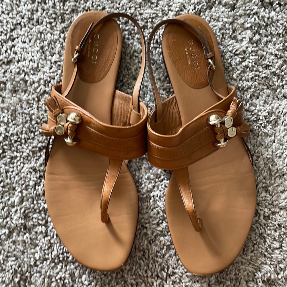 Gucci tan leather sandals